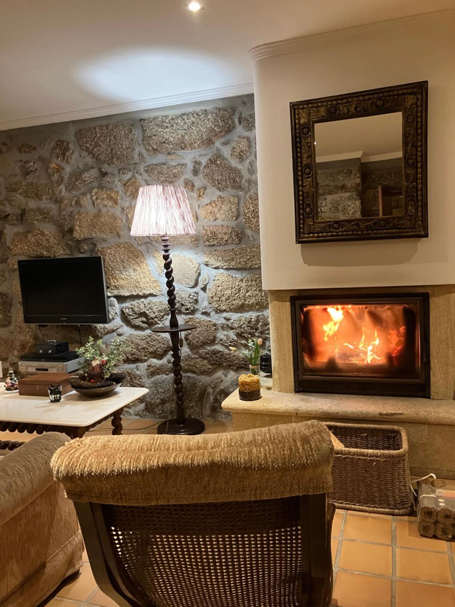 Bergui Guesthouse - Em Guimaraes Desde 2017 מראה חיצוני תמונה