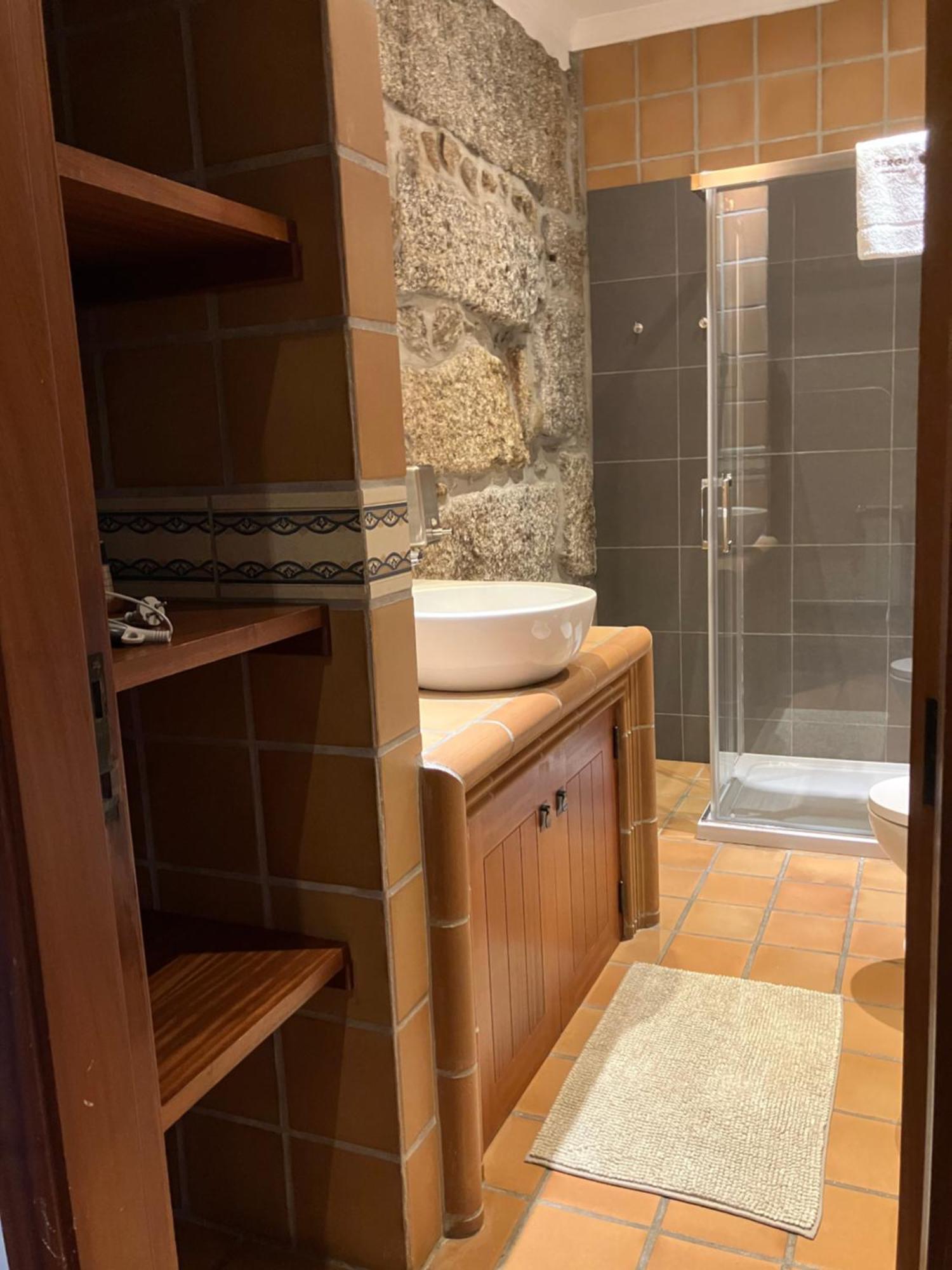 Bergui Guesthouse - Em Guimaraes Desde 2017 מראה חיצוני תמונה