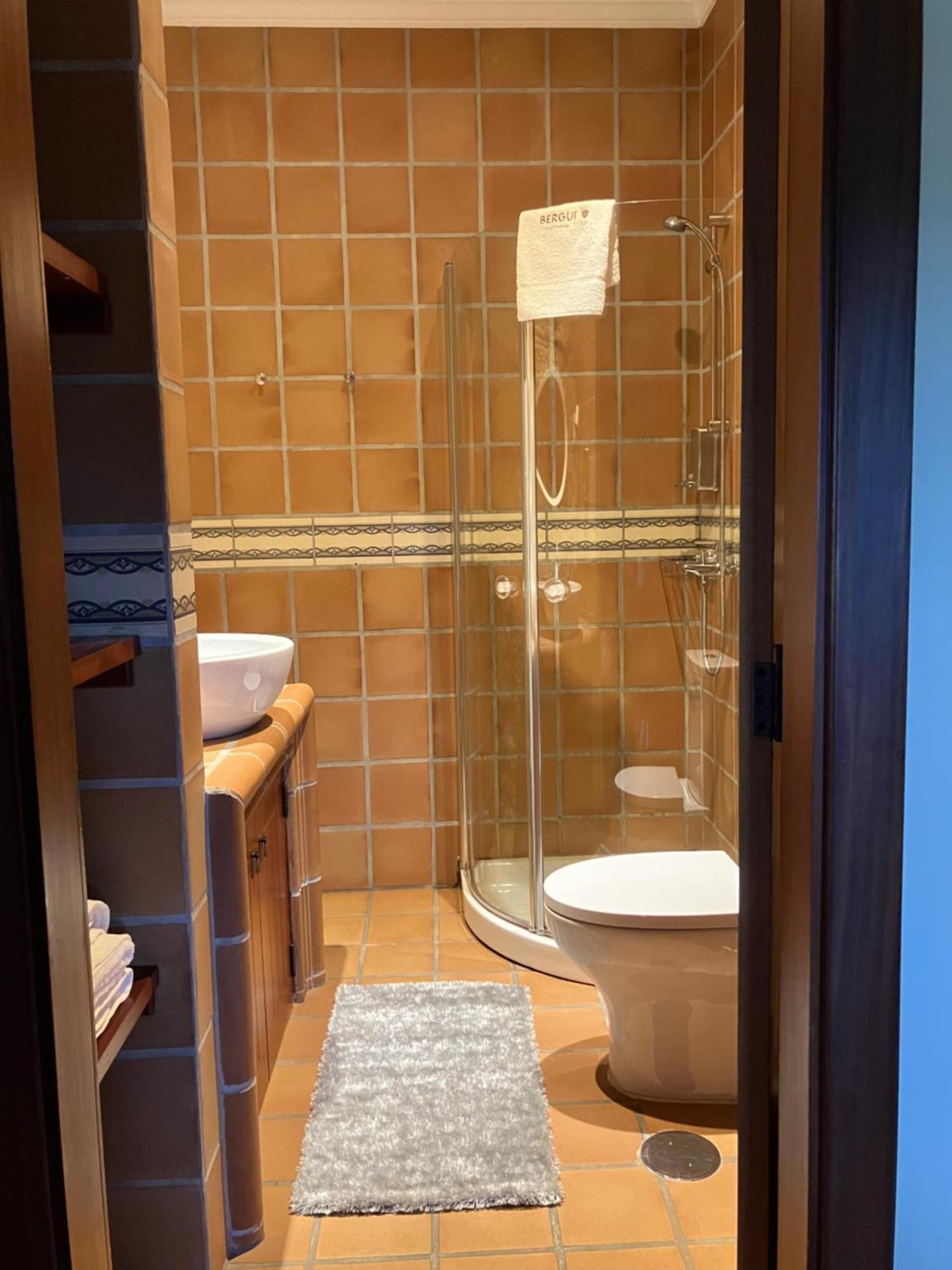 Bergui Guesthouse - Em Guimaraes Desde 2017 מראה חיצוני תמונה