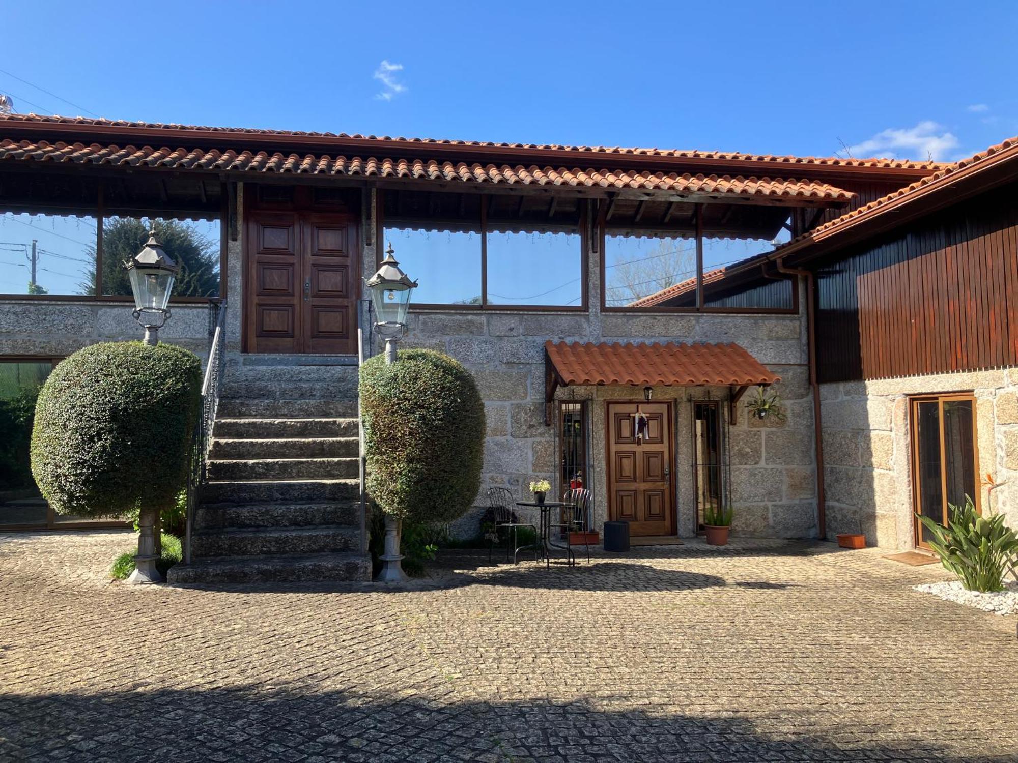 Bergui Guesthouse - Em Guimaraes Desde 2017 מראה חיצוני תמונה