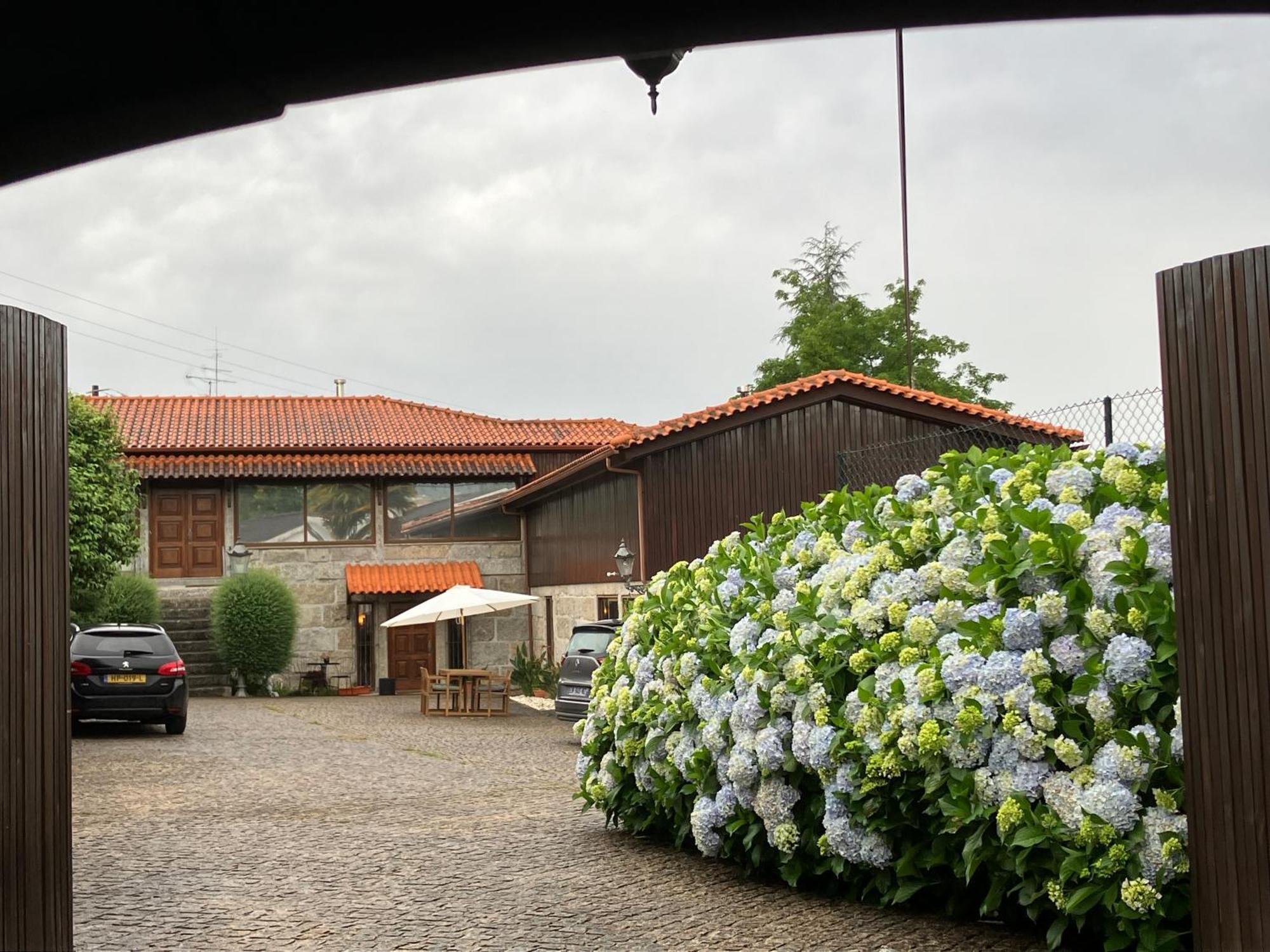 Bergui Guesthouse - Em Guimaraes Desde 2017 מראה חיצוני תמונה